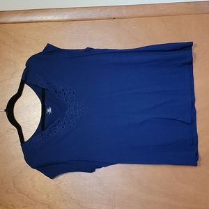 Navy short sleeve tshirt with chest accents